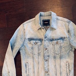 BRAND NEW EXPRESS DENIM/JEAN JACKET - SMALL